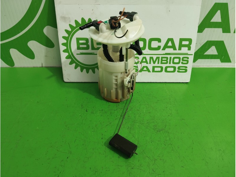 Recambio de aforador para renault megane ii classic berlina 1.5 dci diesel referencia OEM IAM 8200288808  