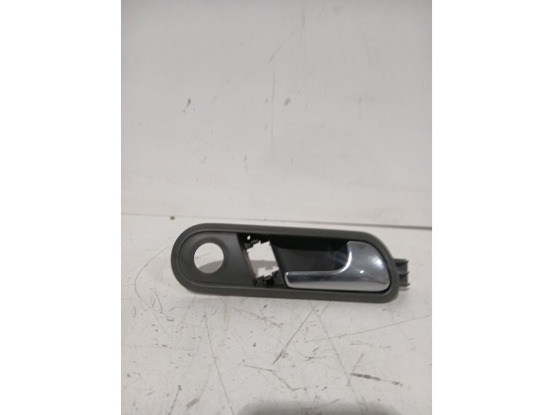 Recambio de maneta interior delantera derecha para seat ibiza iii (6l1) 1.4 tdi referencia OEM IAM 6L0837114H  