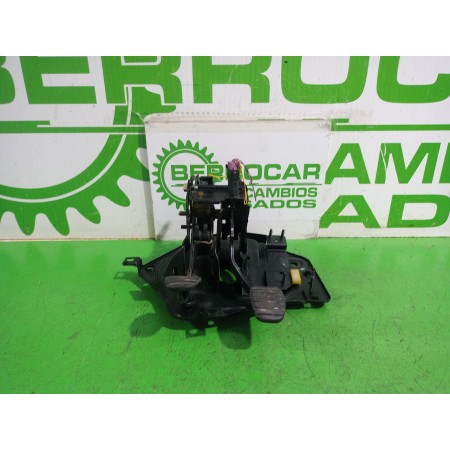 Recambio de pedalera para renault kangoo (f/kc0) expression referencia OEM IAM 7700304797  