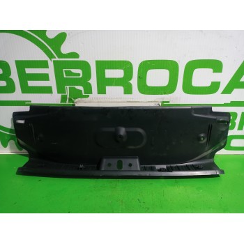Recambio de guarnecido porton trasero para fiat bravo (198) 1.9 dynamic multijet referencia OEM IAM 735384635  