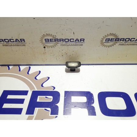 Recambio de piloto matricula para mercedes-benz clase c (w203) berlina 2.2 cdi cat referencia OEM IAM A2038200556  