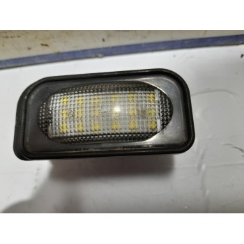 Recambio de piloto matricula para mercedes-benz clase c (w203) berlina 2.2 cdi cat referencia OEM IAM A2038200556  