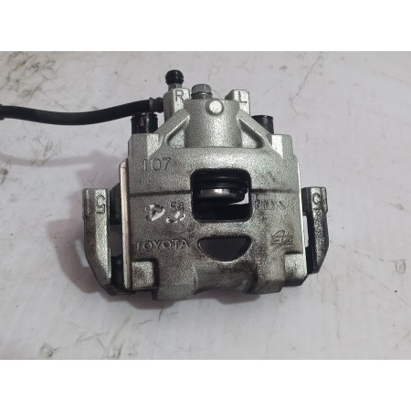 Recambio de pinza de freno delantera derecha para toyota yaris active referencia OEM IAM 477300D200  