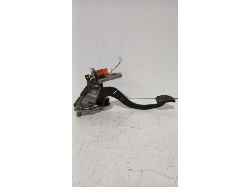 Recambio de pedal embrague para nissan juke (f15) 1.5 dci referencia OEM IAM 465031KA0A  