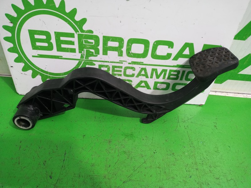 Recambio de pedal embrague para opel vectra c berlina essentia referencia OEM IAM 5560624  