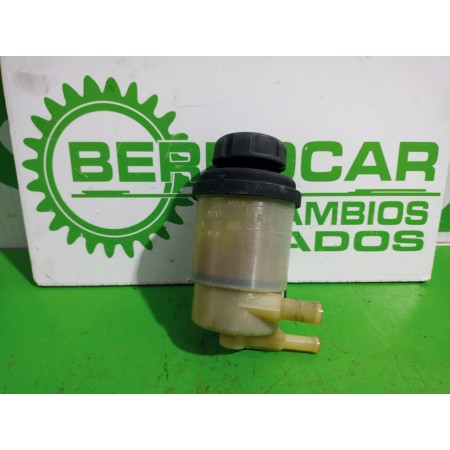 Recambio de deposito servo para kia carnival 2.9 crdi cat referencia OEM IAM 571504D  