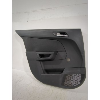 GUARNECIDO PUERTA TRASERA IZQUIERDA 13153917 