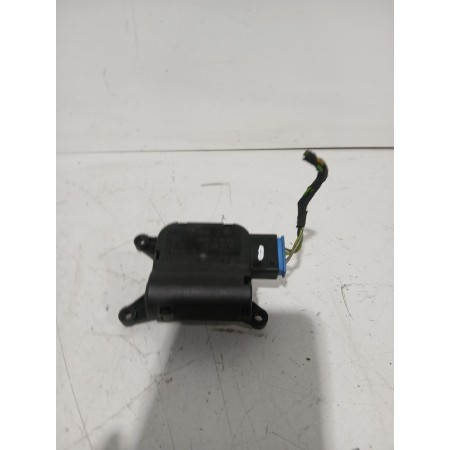 Recambio de motor apertura trampilla para seat ibiza iii (6l1) 1.4 tdi referencia OEM IAM 0132801357  