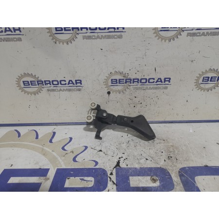 Recambio de soporte / guia puerta corredera para citroën jumper kasten referencia OEM IAM D861  