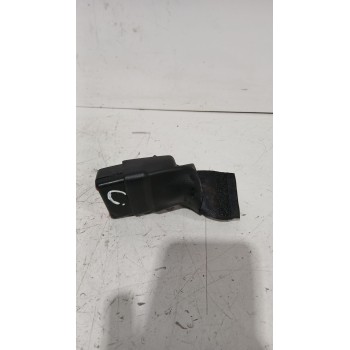 Recambio de enganche cinturon trasero central para nissan juke (f15) 1.5 dci referencia OEM IAM 888521KA0A  