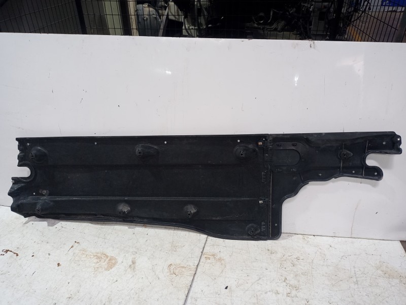 Recambio de cubrecarter para volkswagen touran (5t1) advance bmt referencia OEM IAM 5QA825202A  