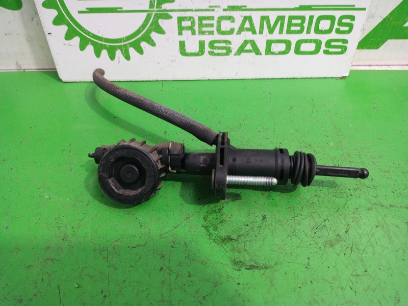 Recambio de bombin embrague para opel vectra c berlina essentia referencia OEM IAM 24412670  