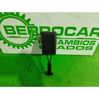 Recambio de enganche cinturon para opel astra h berlina essentia referencia OEM IAM 13128019  