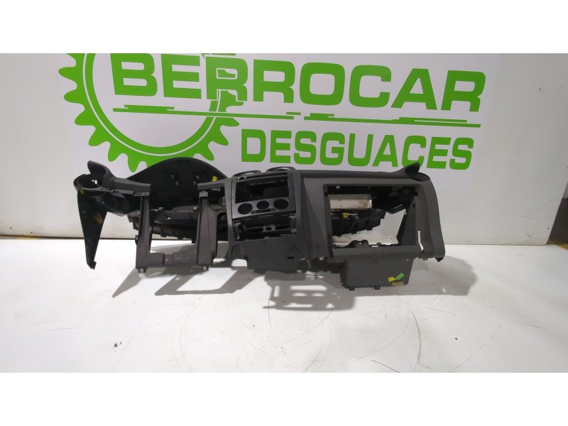 Recambio de salpicadero para seat ibiza iii (6l1) 1.4 tdi referencia OEM IAM 6F1857255G  