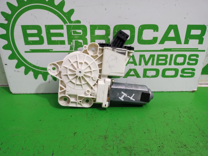 Recambio de motor elevalunas trasero izquierdo para opel vectra c berlina essentia referencia OEM IAM 24414776  