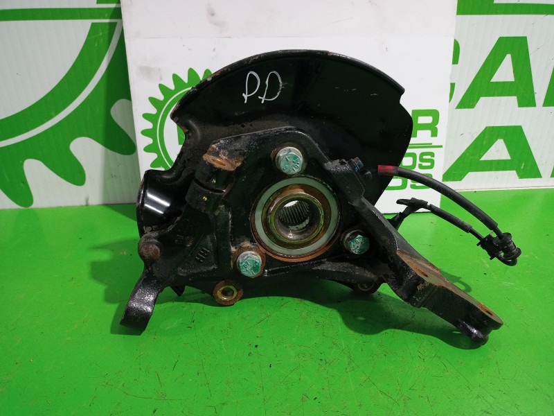 Recambio de mangueta delantera derecha para kia carnival 2.9 crdi cat referencia OEM IAM 517164D000  