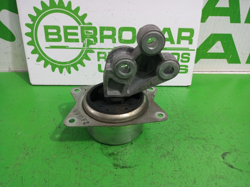 Recambio de soporte motor para opel vectra c berlina essentia referencia OEM IAM V05364  