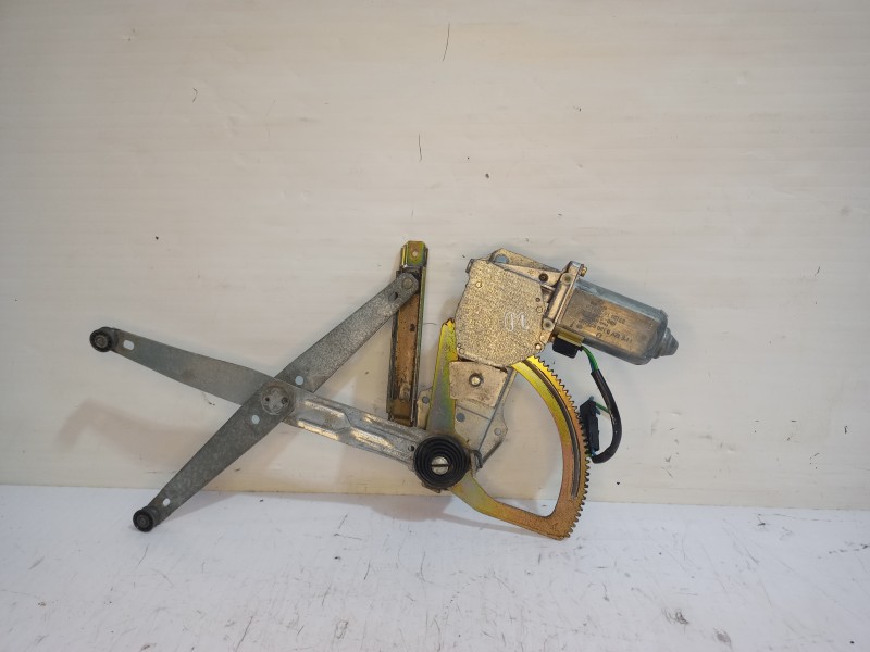 Recambio de elevalunas delantero derecho para ford sierra berlina brillant referencia OEM IAM 680546755  