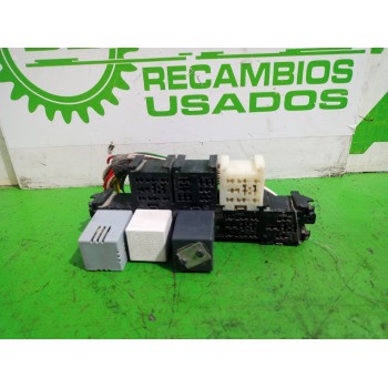 Recambio de caja reles / fusibles para renault kangoo (f/kc0) expression referencia OEM IAM 7703297572  