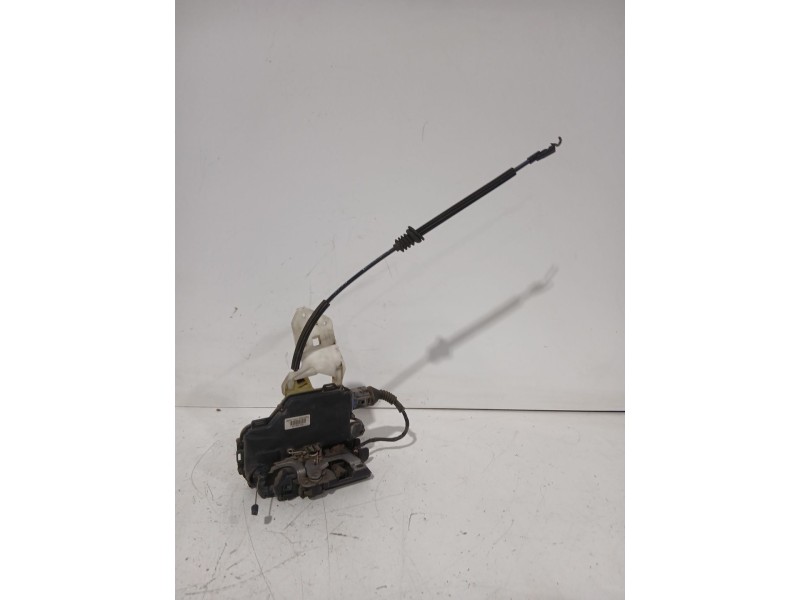 Recambio de cerradura puerta trasera izquierda para seat ibiza iii (6l1) 1.4 tdi referencia OEM IAM 3B4839015AG  