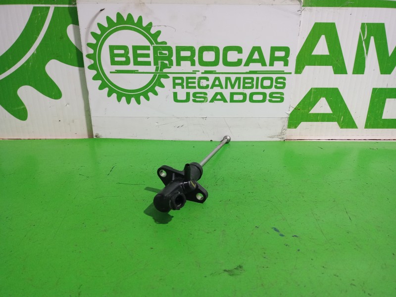 Recambio de bomba embrague para fiat bravo (198) 1.9 dynamic multijet referencia OEM IAM 55212401  