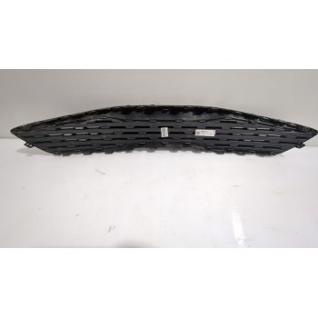 Recambio de rejilla delantera para kia stonic (yb) 1.0 t-gdi referencia OEM IAM 86350H8400  