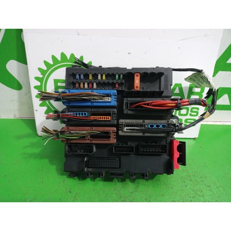 Recambio de caja reles / fusibles para opel vectra c berlina essentia referencia OEM IAM 13112912  