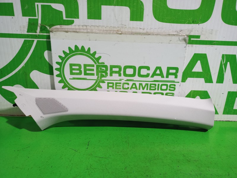 Recambio de moldura para volkswagen t-roc (d11) basis referencia OEM IAM 2GA867234  