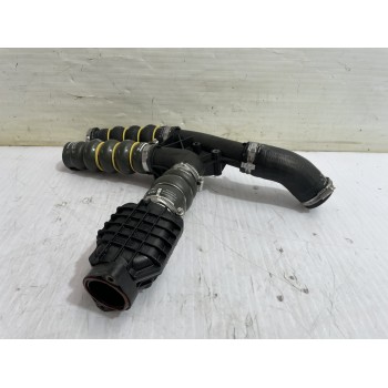 Recambio de tubo intercooler para peugeot 308 sw envy referencia OEM IAM 9688500380  