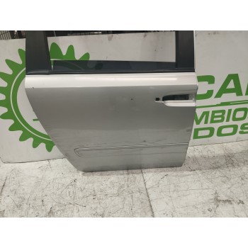 Recambio de puerta trasera derecha para kia carnival 2.9 crdi cat referencia OEM IAM 770044D010  