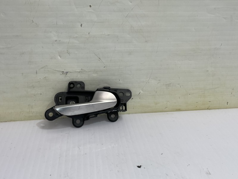 Recambio de maneta interior trasera derecha para jeep avenger altitude referencia OEM IAM 2973859X  