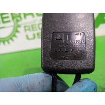 Recambio de enganche cinturon trasero central para opel vectra c berlina essentia referencia OEM IAM 24465998F  