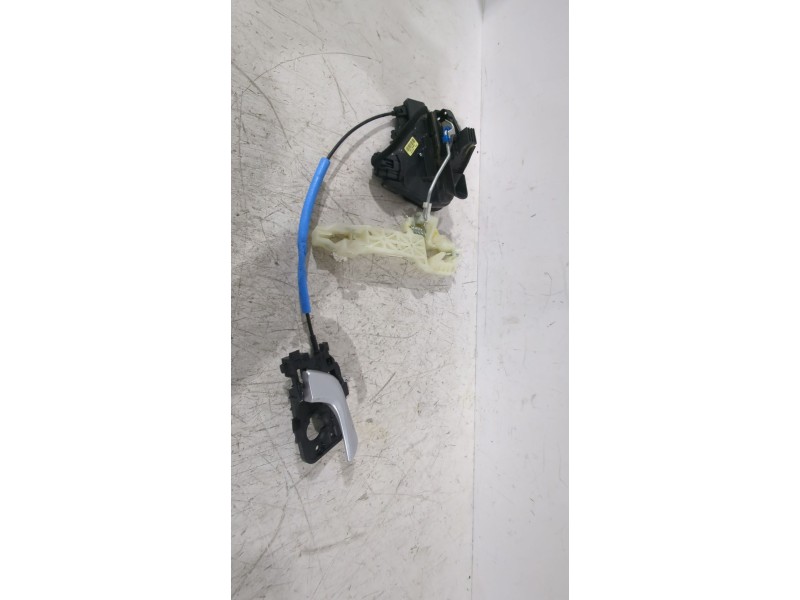 Recambio de cerradura puerta delantera derecha para kia stonic (yb) 1.0 t-gdi referencia OEM IAM 81320H8050  