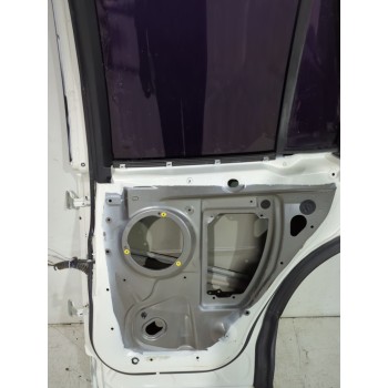 Recambio de puerta trasera derecha para land rover freelander 2 (l359) 2.2 td4 4x4 referencia OEM IAM LR005851  