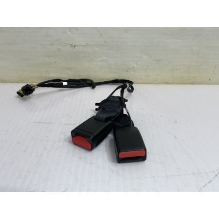 Recambio de enganche cinturon trasero derecho para jeep avenger altitude referencia OEM IAM 0000735769581  