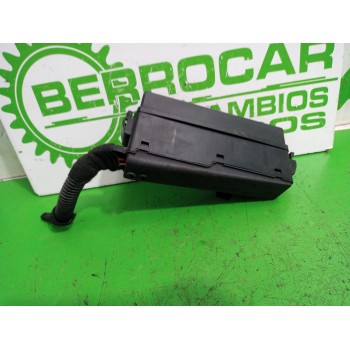 Recambio de caja reles / fusibles para opel vectra c berlina essentia referencia OEM IAM ZF231  
