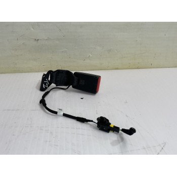 Recambio de enganche cinturon trasero izquierdo para jeep avenger altitude referencia OEM IAM 735769582  
