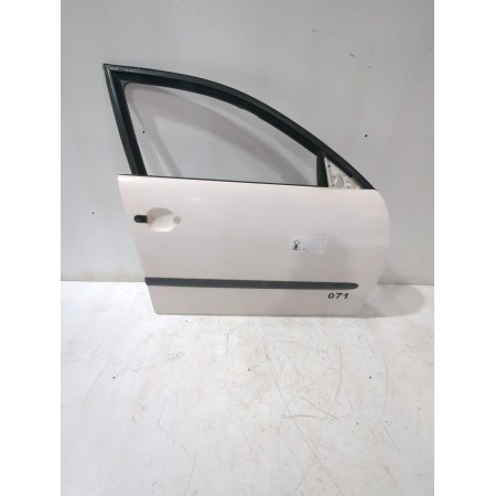 Recambio de puerta delantera derecha para seat ibiza iii (6l1) 1.4 tdi referencia OEM IAM 6L4831056S  