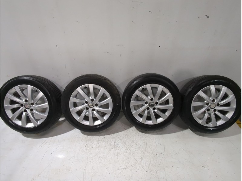 Recambio de juego llantas para alfa romeo giulietta (940_) 1.6 jtdm (940fxd1a) referencia OEM IAM 156102131  