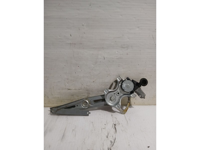 Recambio de elevalunas delantero derecho para toyota auris (_e15_) 1.33 dual-vvti (nre150_) referencia OEM IAM 6981002320  