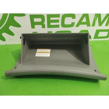Recambio de guantera para kia carnival 2.9 crdi cat referencia OEM IAM 4D84561220  