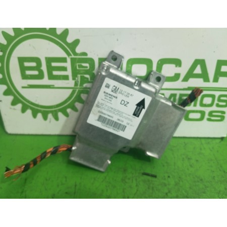 Recambio de centralita airbag para opel vectra c berlina essentia referencia OEM IAM 330518650  