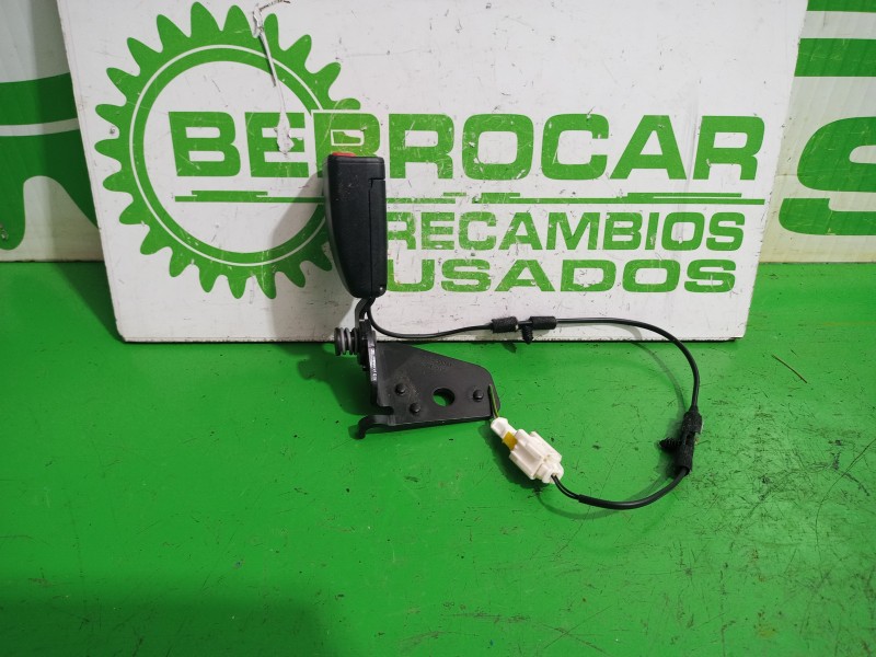 Recambio de enganche cinturon para peugeot 508 active referencia OEM IAM 6163908A  
