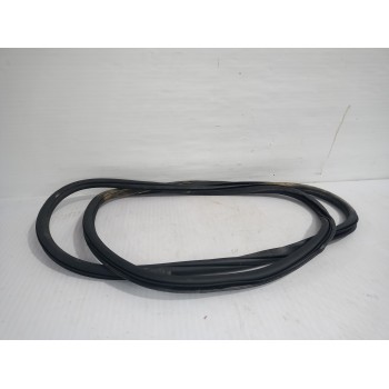 Recambio de goma contorno para volkswagen touran (5t1) advance bmt referencia OEM IAM 5TA867912B  