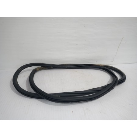 Recambio de goma contorno para volkswagen touran (5t1) advance bmt referencia OEM IAM 5TA867912B  