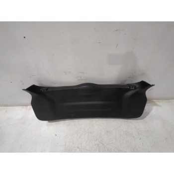 GUARNECIDO PORTON TRASERO 909014EAOA 