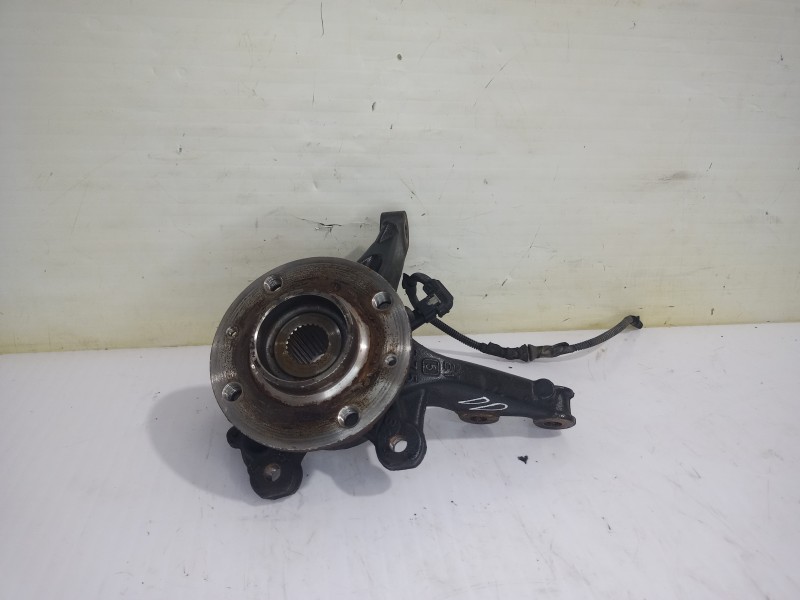 Recambio de mangueta delantera derecha para jeep avenger altitude referencia OEM IAM 50514556  