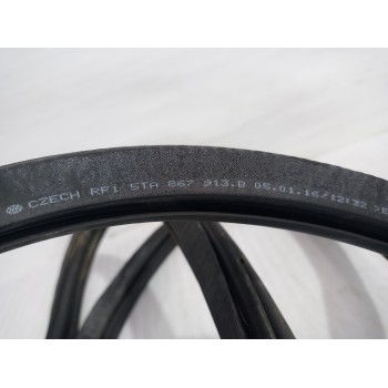 Recambio de goma contorno para volkswagen touran (5t1) advance bmt referencia OEM IAM 5TA867913B  