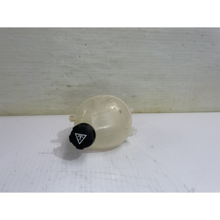 Recambio de deposito expansion para jeep avenger altitude referencia OEM IAM 9824198680  