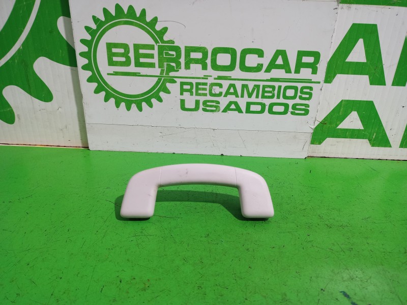 Recambio de asidero techo delantero izquierdo para volkswagen t-roc (d11) basis referencia OEM IAM 2G0857607  